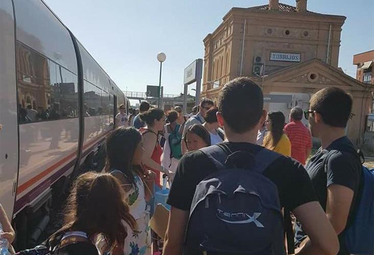 182 viajeros del tren Mérida-Madrid se quedan tirados en Torrijos (Toledo) (EL PERIODICO EXTREMADURA.com)