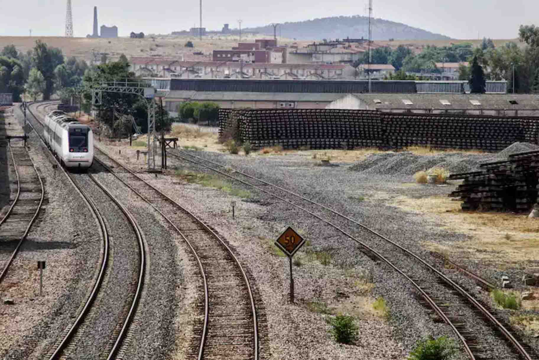 Trens extremosduranos, antigos e com pouca manutenção (HOY.ES)